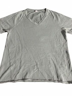 NWOT Women’s V-Neck Sage Short Sleeve Shirt - Size CS